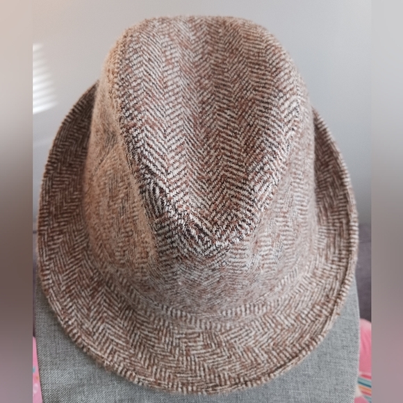 Stylish Brown Herringbone Fedora Hat Wool Blend 23 Inches Inside Brim - Picture 4 of 7
